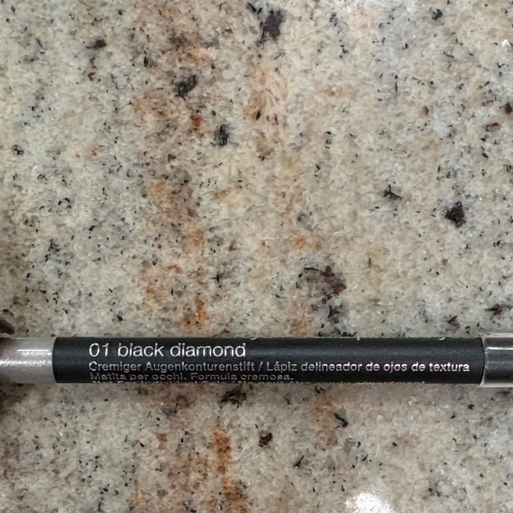 New Clinique Cream Shaper Eyeliner - Black 01